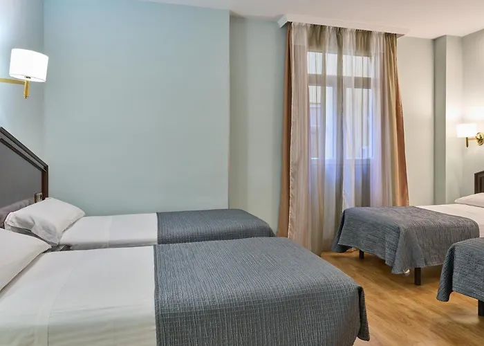 Ξενοδοχείο Porcel Navas 3*